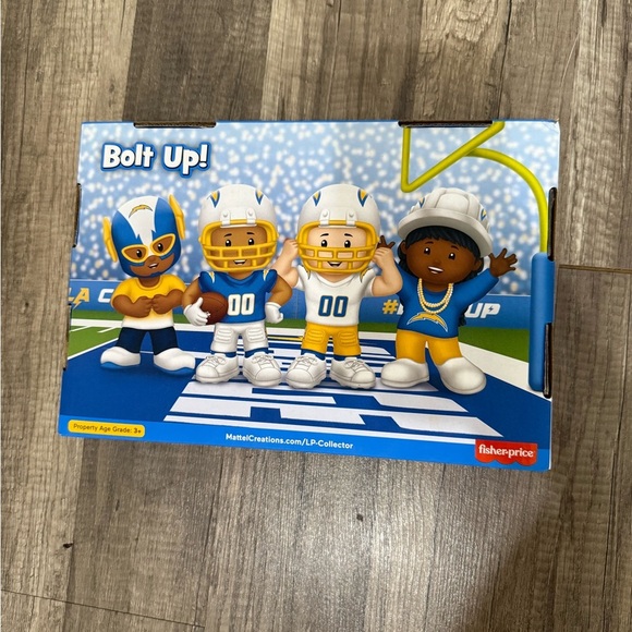 Fisher Price Little People x NFL Collector Los Angeles Chargers Figure 4-Pack - Picture 11 of 16